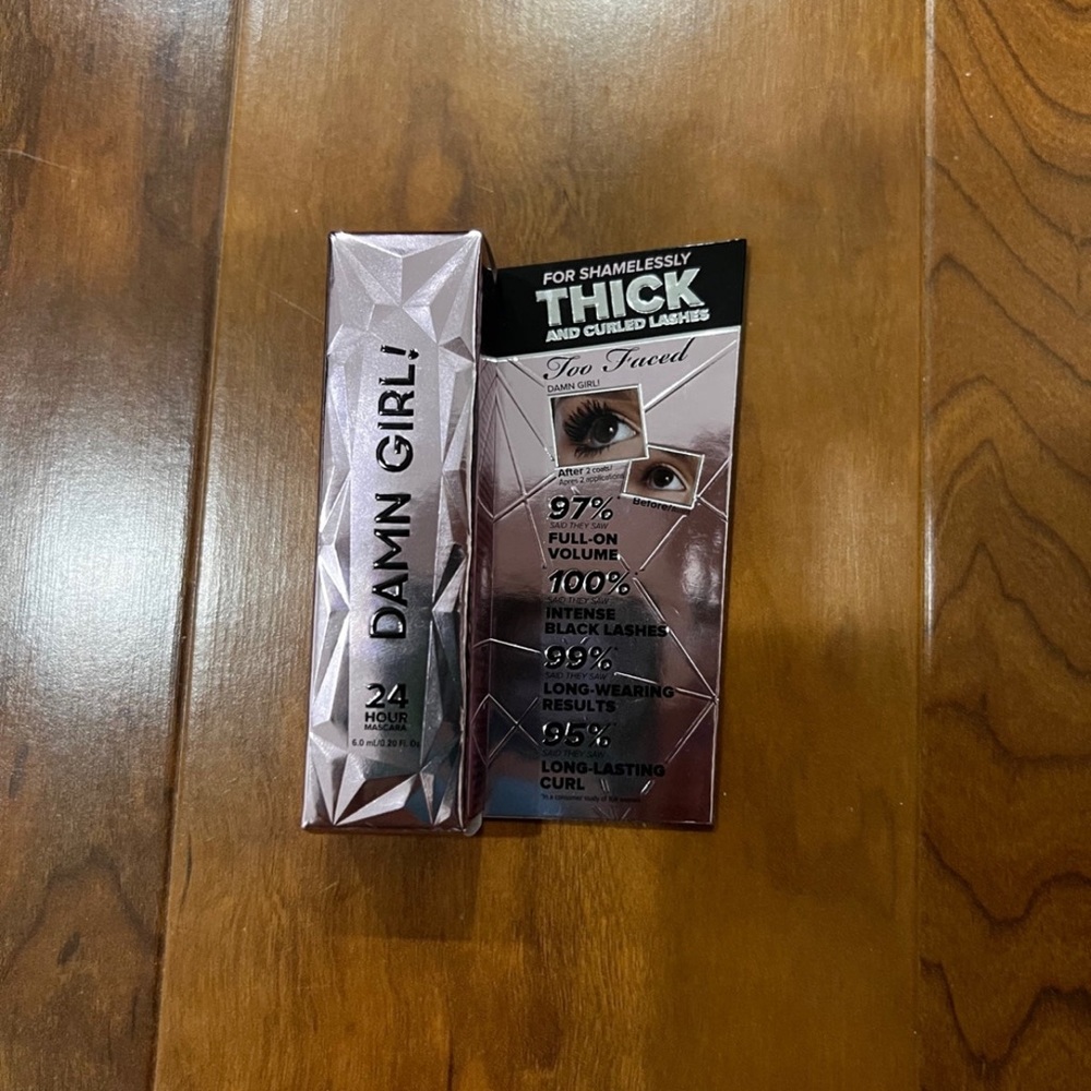 Two faced damn girl mascara travel size